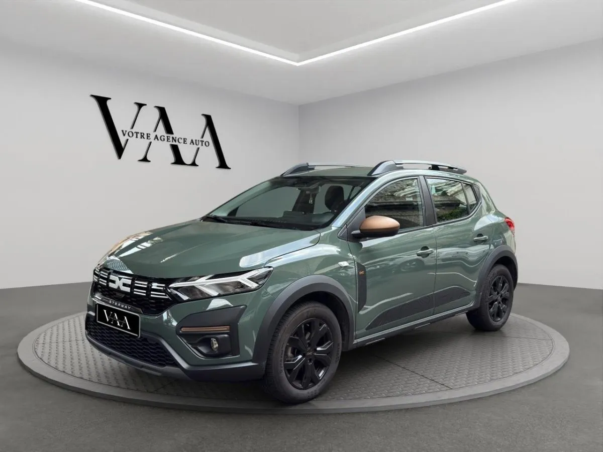 Dacia Sandero 1.0 TCe - 110 - 24 III BERLINE Stepway Extême PHASE 2 — photo 1 sur 25